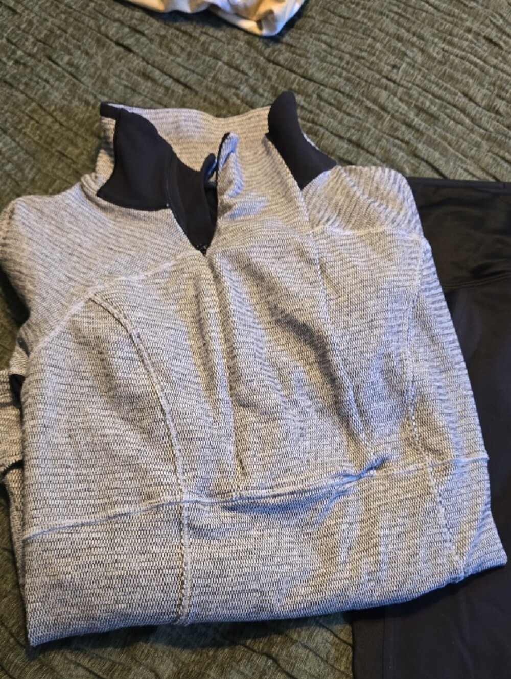 lululemon athletica Black High-Rise Performance Leggings/Top Bundle Like New - Picture 2 of 7